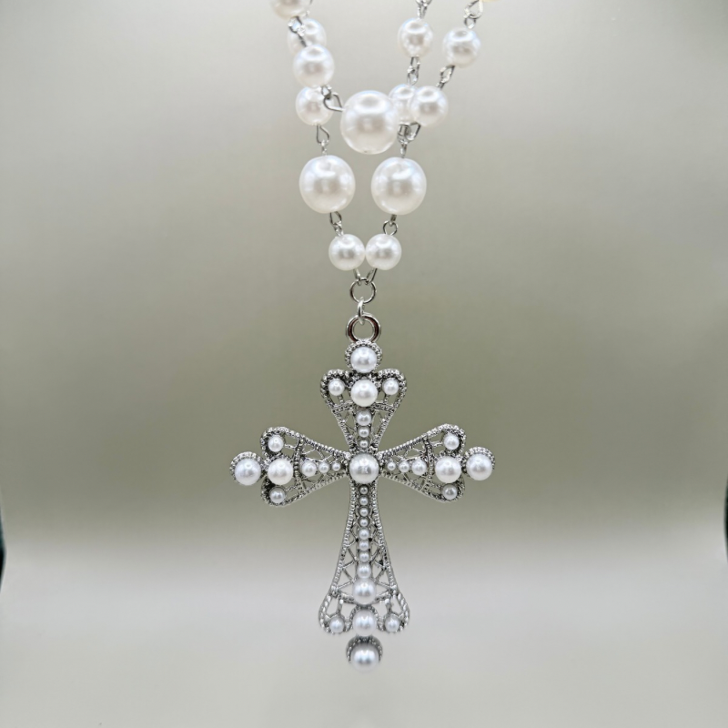 Cruz Nacklece